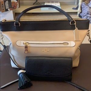 Coach Purse w/ Matching Wallet and Keychain